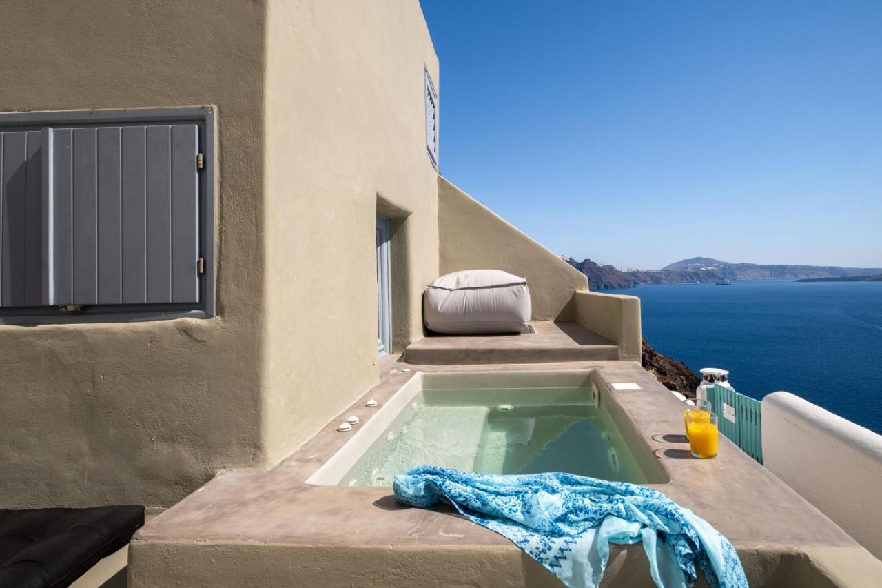 Santoroia Luxury Suites By Caldera Houses Extérieur photo
