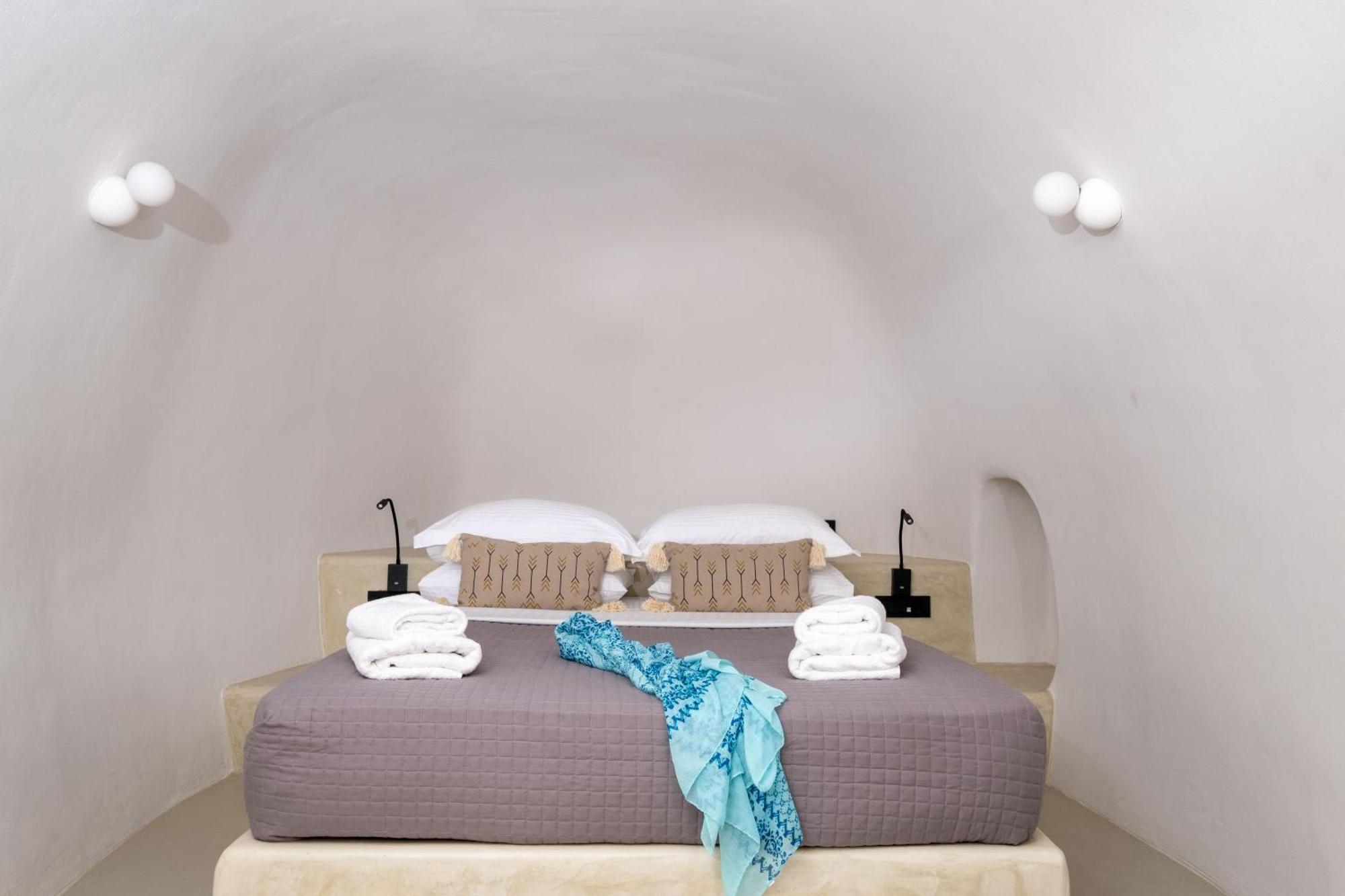 Santoroia Luxury Suites By Caldera Houses Extérieur photo