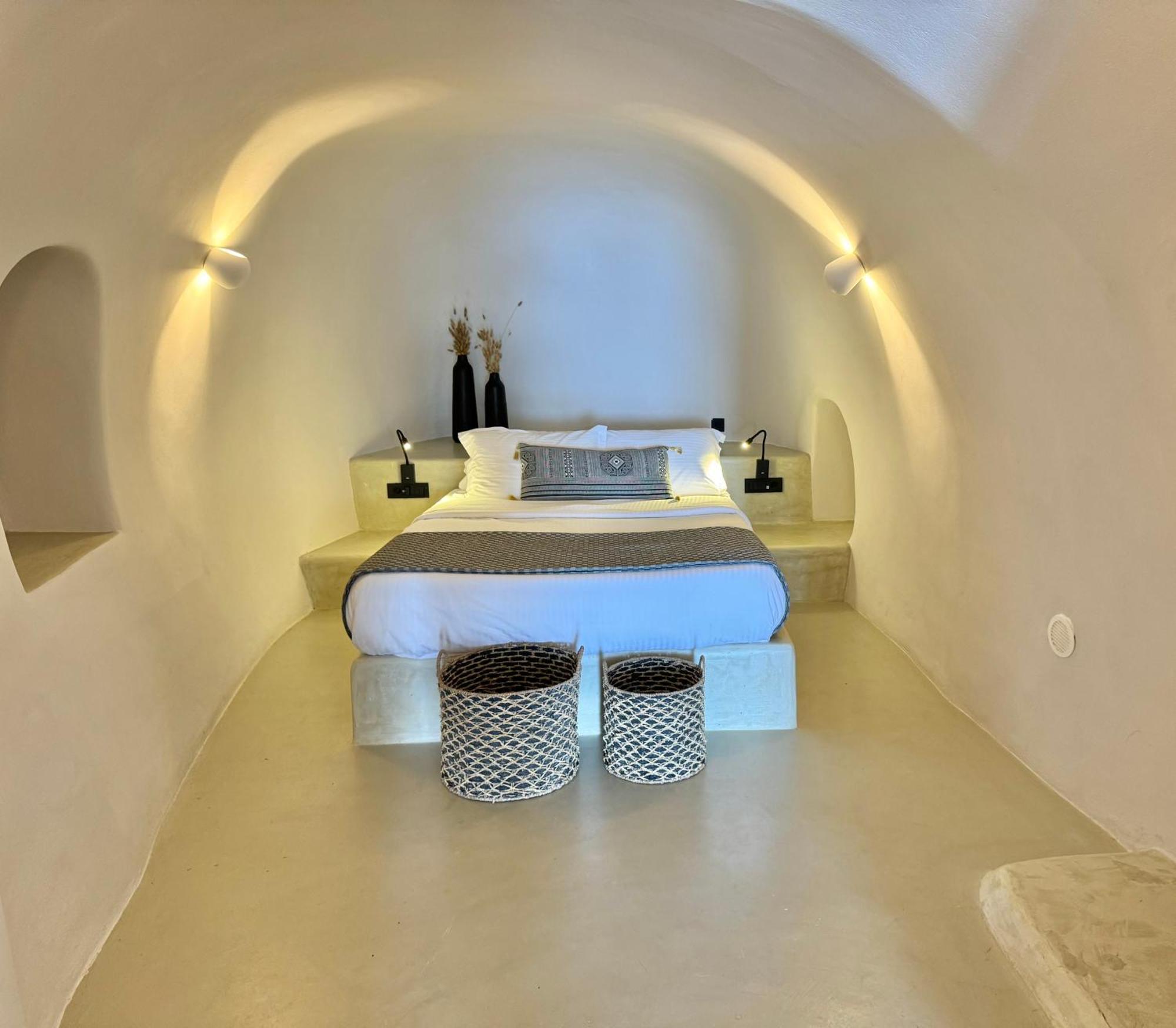 Santoroia Luxury Suites By Caldera Houses Extérieur photo